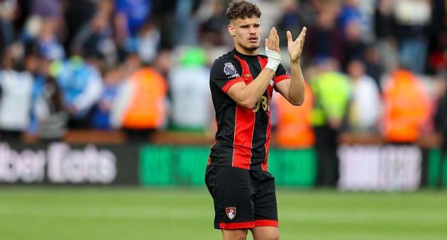 Liverpool chi 27tr bảng để có được Milos Kerkez